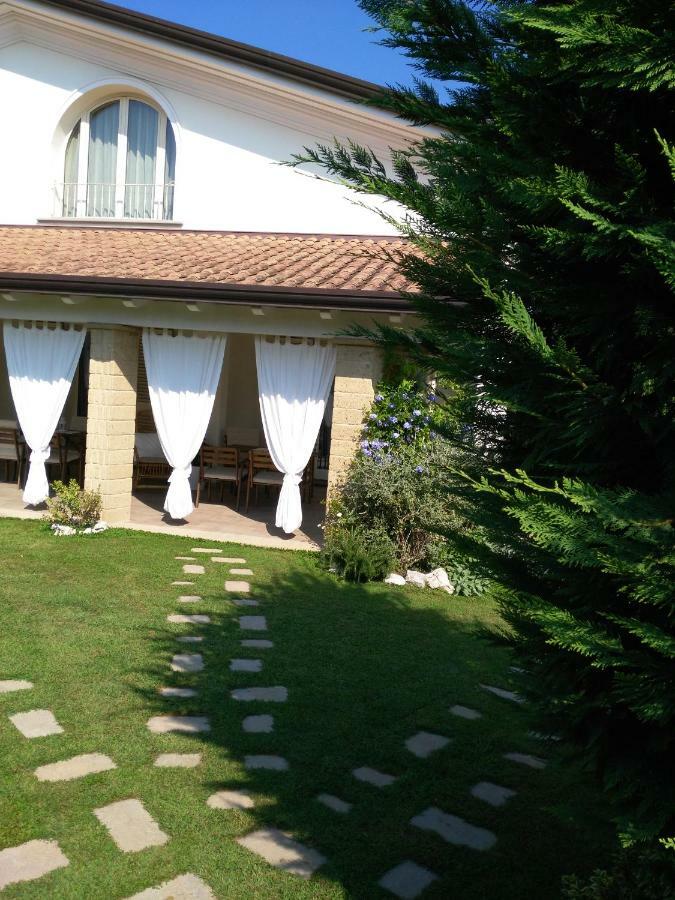 Willa I Salici Marina di Massa Zewnętrze zdjęcie